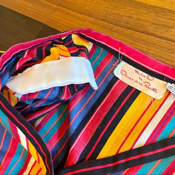 Miss O D by Oscar de la Renta cotton striped puff sleeve button down v neck - Picture 9 of 10